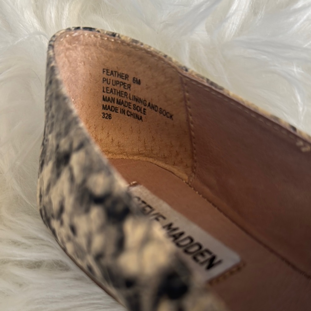 Steve Madden Black and Cream Snakeskin Flats - Picture 7 of 7